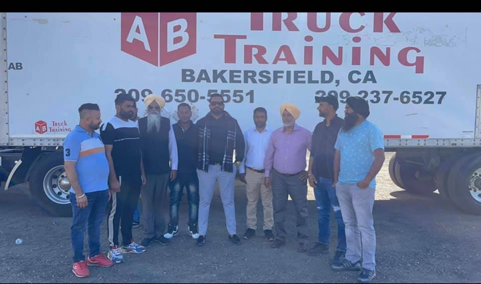 Truck Driving School in Bakersfield, Truck Driving License in Bakersfield, Best Trucking school in Bakersfield, best driving school in Bakersfield, best truck training school in Bakersfield, truck training in Bakersfield, best cdl training in Bakersfield